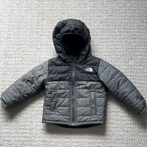 Northface puffer jacket 2T - reversible!